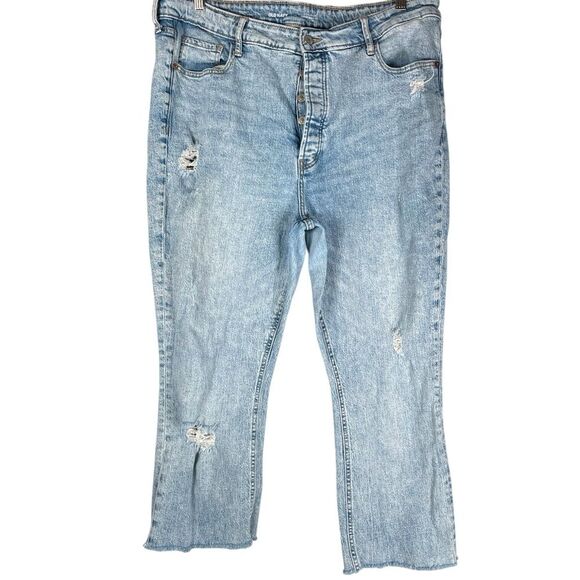 Old Navy Kicker Boot Cut Extra High Rise Distressed Blue Jeans Women’s Size 16 - Picture 1 of 7